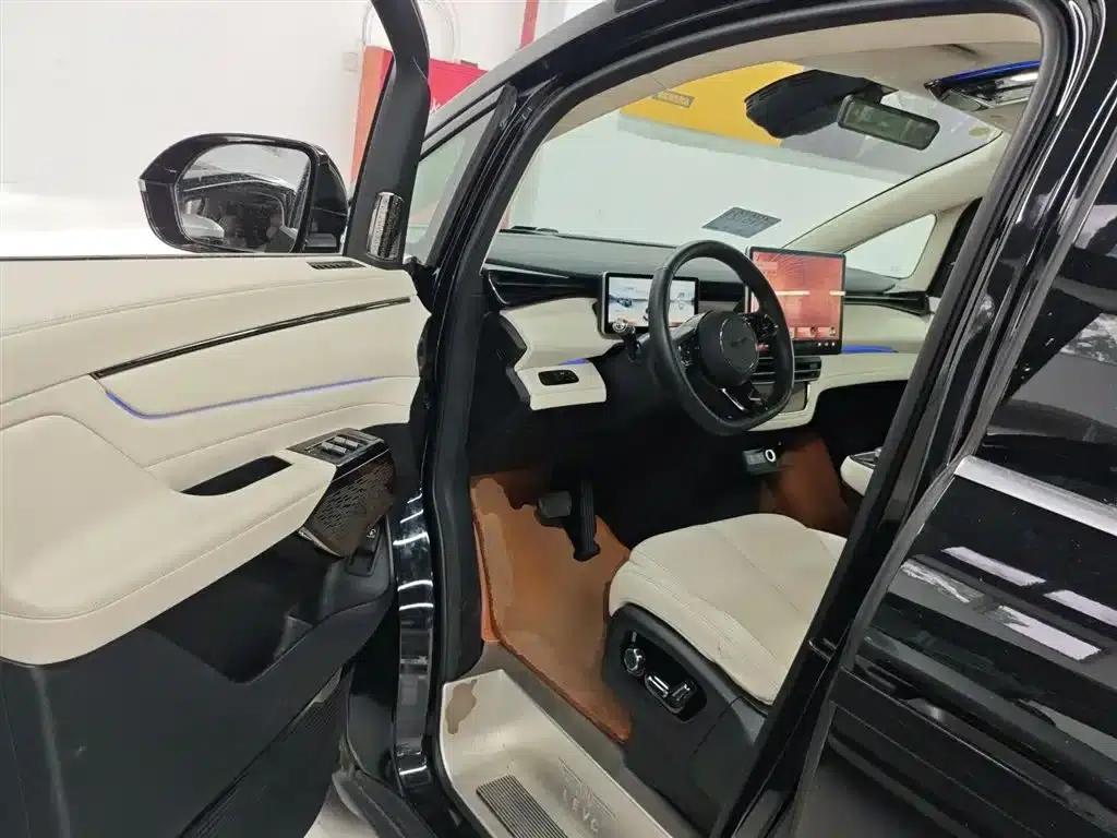 Wingzhen L380 2025 650km Flagship Edition 4WD — миниатюра 12