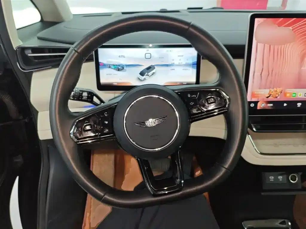 Wingzhen L380 2025 650km Flagship Edition 4WD — миниатюра 7