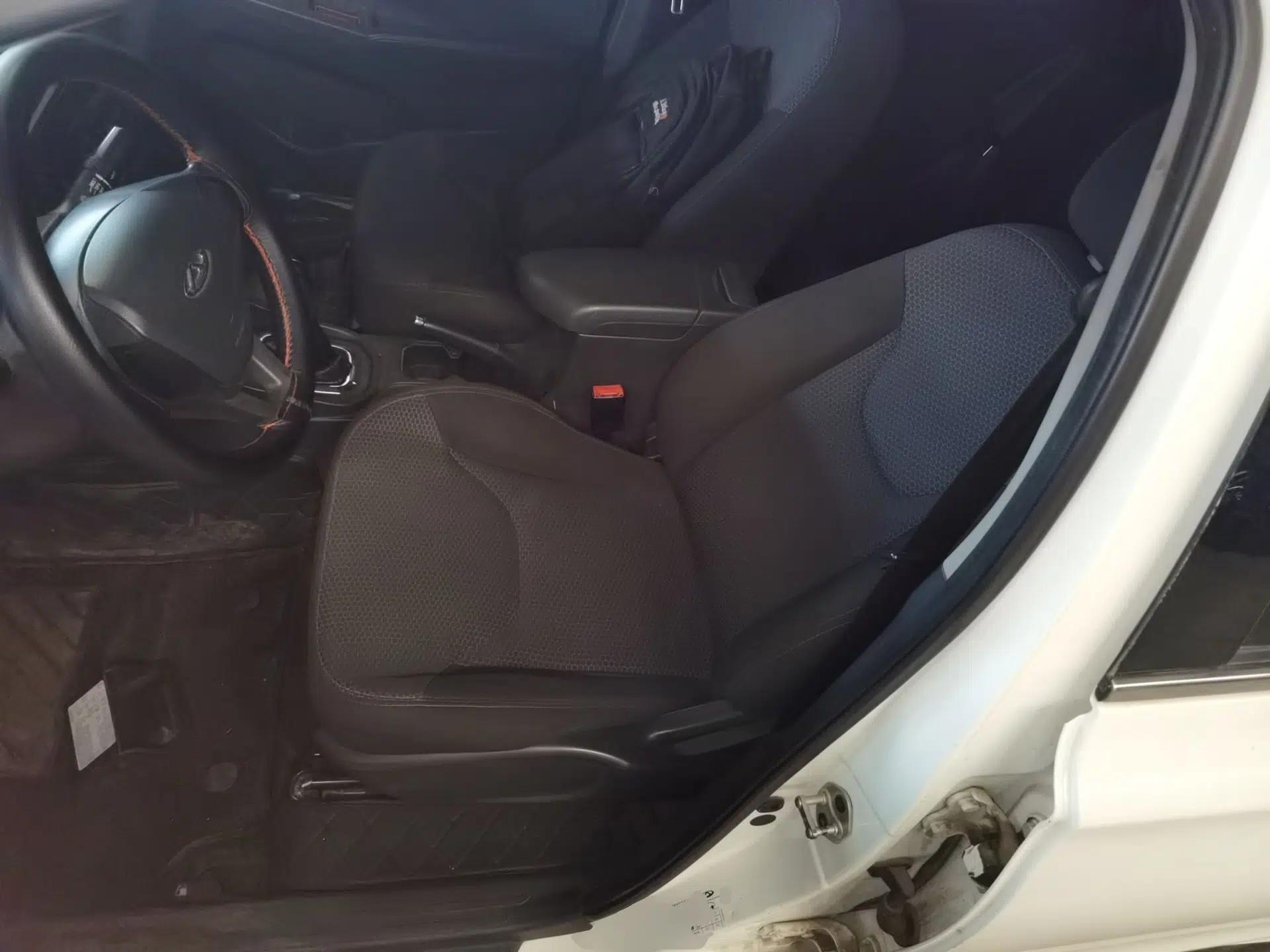 Chery Arrizo 3 2015 1.5L Manual Genuine Version — миниатюра 15