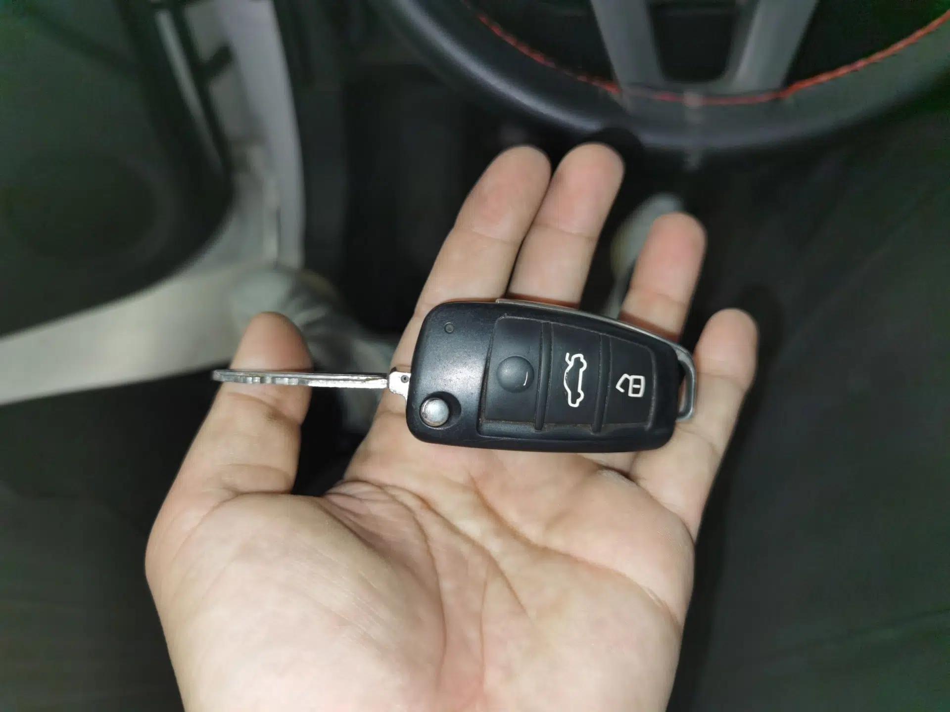 Chery Arrizo 3 2015 1.5L Manual Genuine Version — миниатюра 18