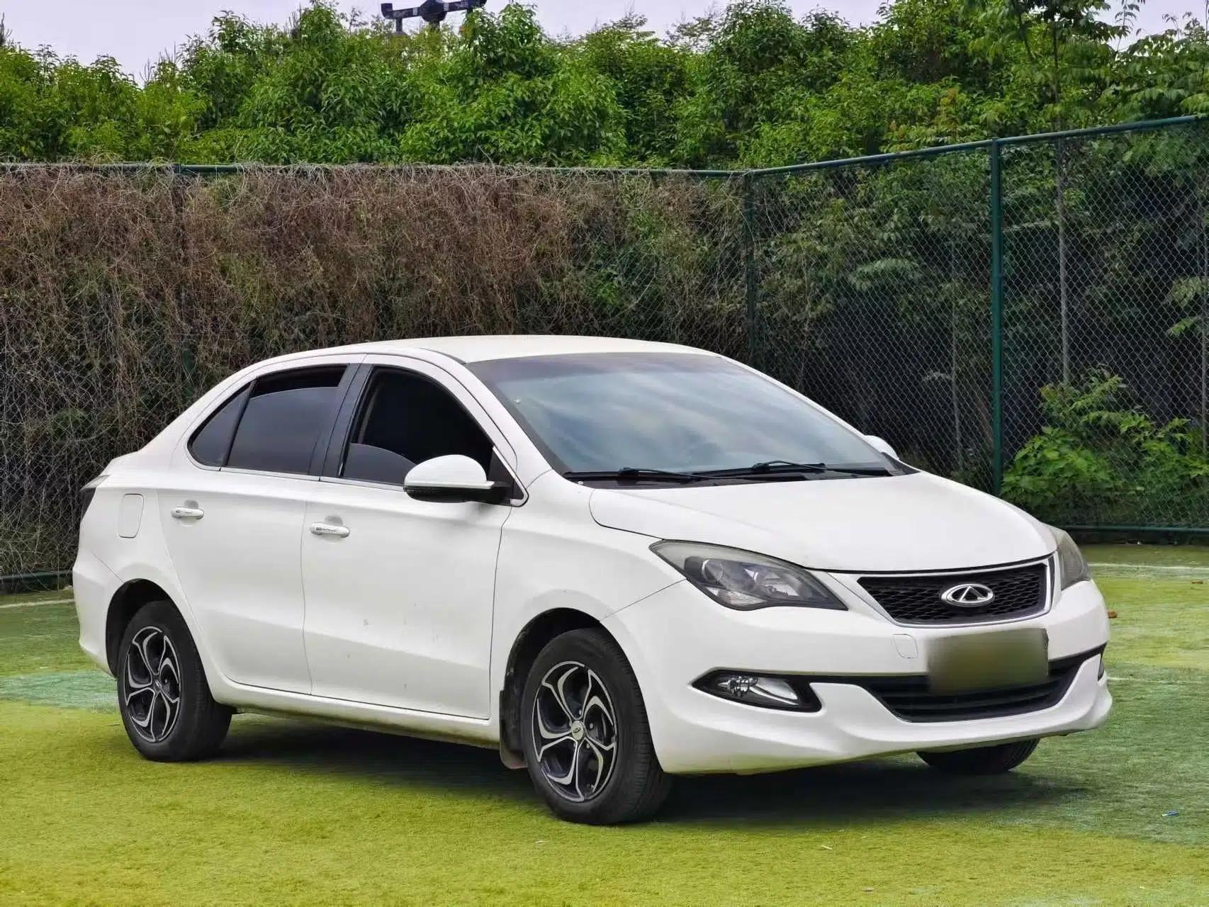 Chery Arrizo 3 2015 1.5L Manual Genuine Version — миниатюра 4