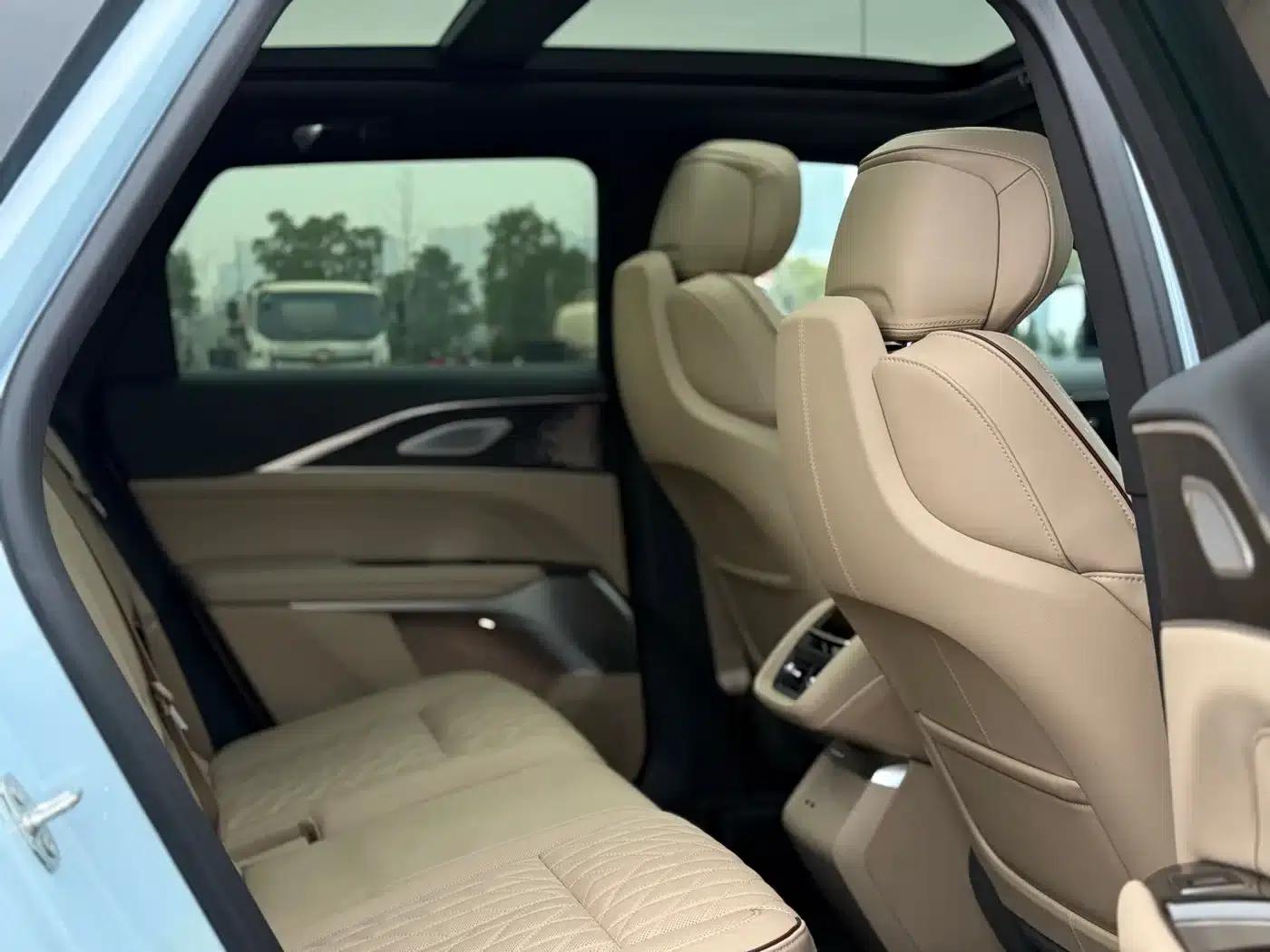 iQ Ruige 2022 Rear-Wheel Drive Long-Range Premium Edition — миниатюра 12