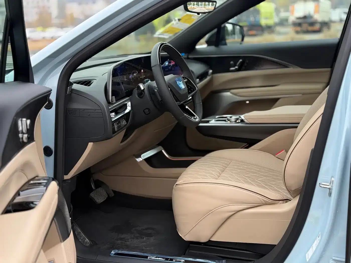 iQ Ruige 2022 Rear-Wheel Drive Long-Range Premium Edition — миниатюра 4