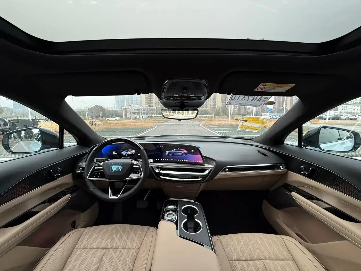 iQ Ruige 2022 Rear-Wheel Drive Long-Range Premium Edition — миниатюра 7