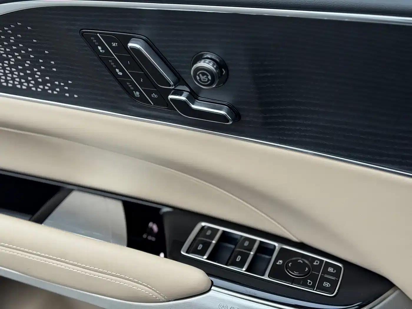 iQ Ruige 2022 Rear-Wheel Drive Long-Range Premium Edition — миниатюра 10