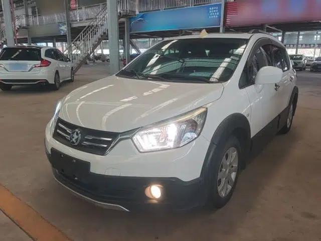 Venucia R50X 2015 1.6L Manual Luxury Edition
