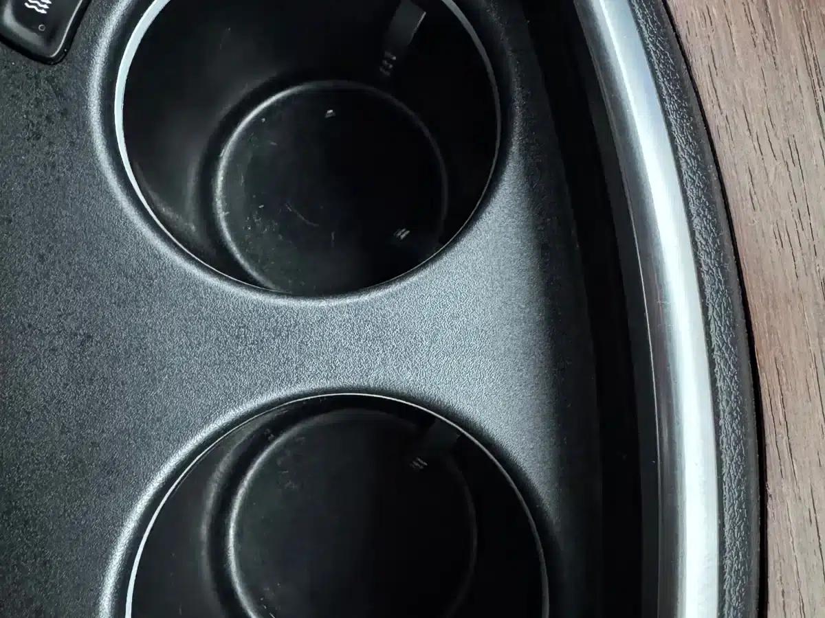 2014 Chrysler 300C Imported Model 3.0L Excellence Edition — миниатюра 24