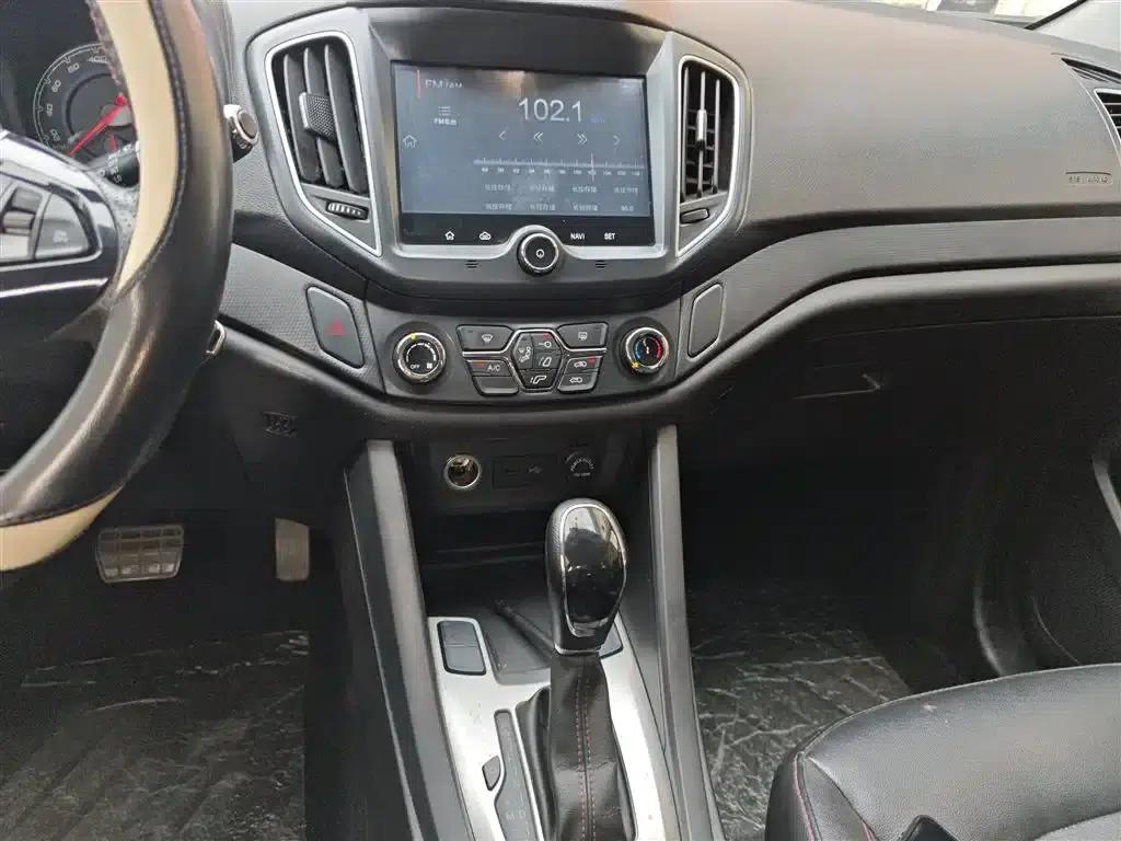 Kaiyi X5 2017 2.0L CVT Luxury Edition — миниатюра 13