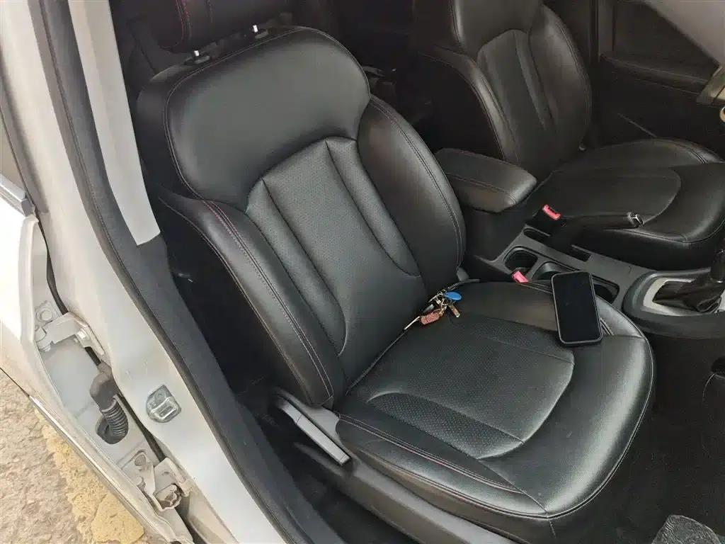 Kaiyi X5 2017 2.0L CVT Luxury Edition — миниатюра 25