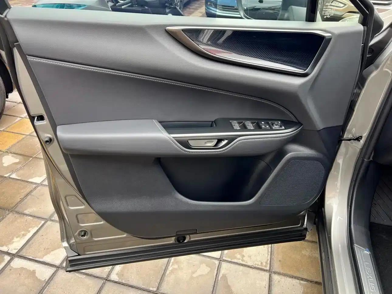 Lexus NX PHEV 2024 400h+ Comfort Edition — миниатюра 15