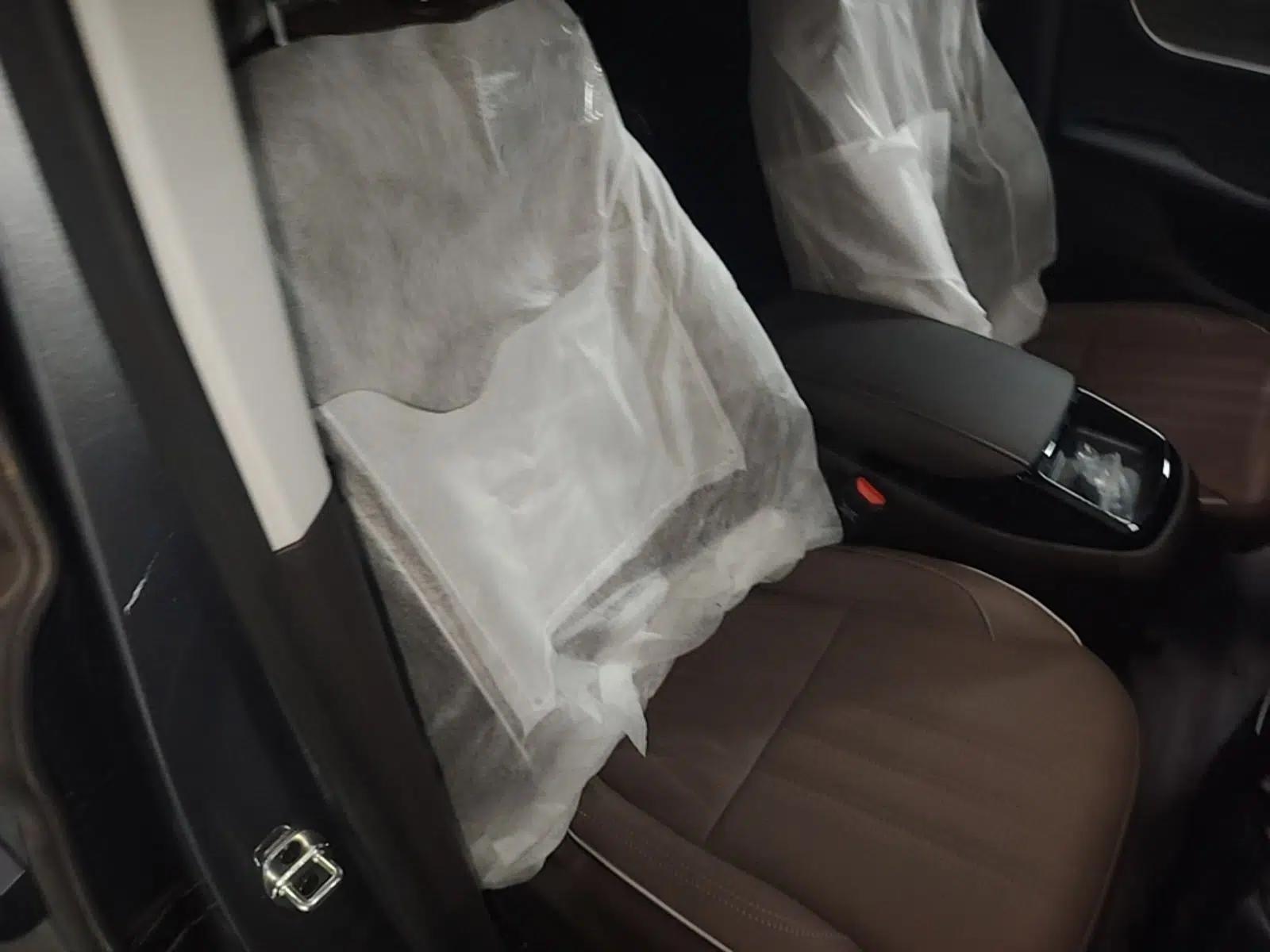 Roewe iMAX8 New Energy 2022 Golden Edition — миниатюра 23
