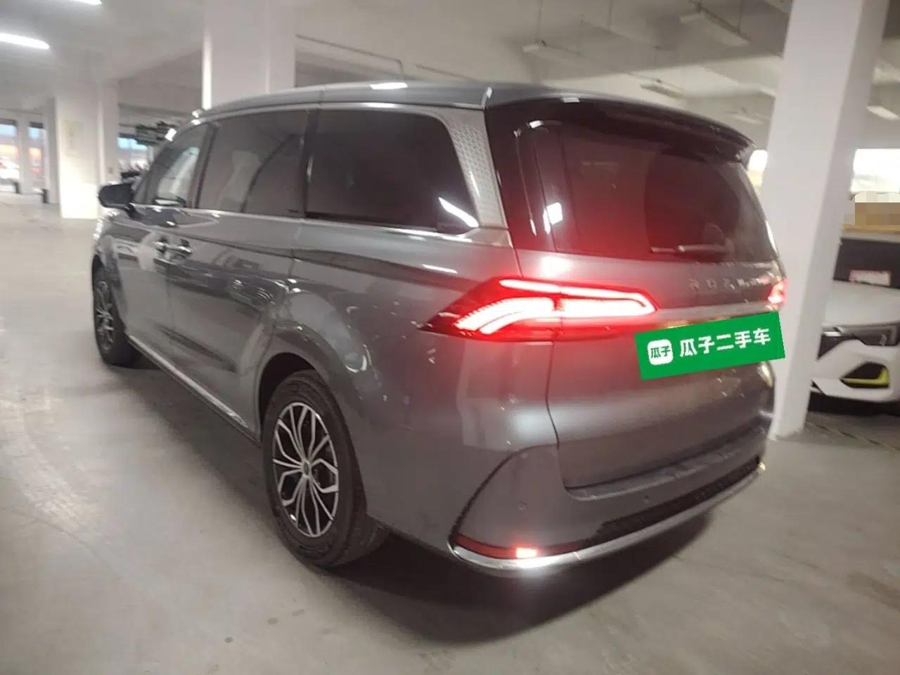 Roewe iMAX8 New Energy 2022 Golden Edition — миниатюра 7