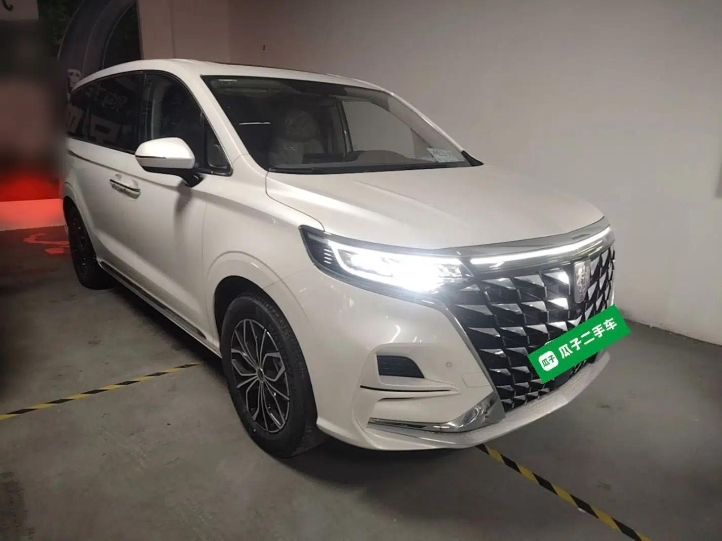 Roewe iMAX8 New Energy 2022 Golden Edition — миниатюра 3