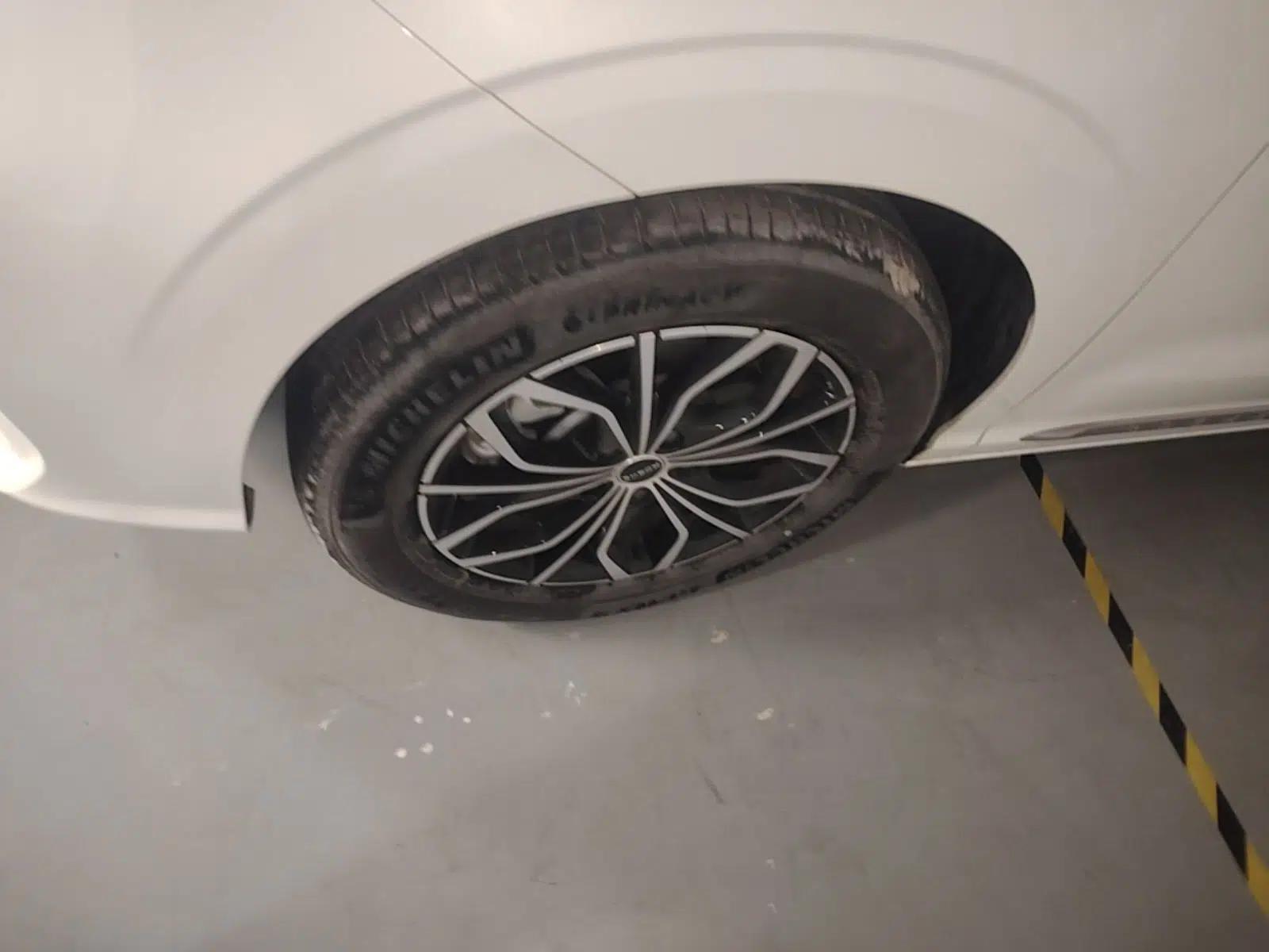 Roewe iMAX8 New Energy 2022 Golden Edition — миниатюра 8