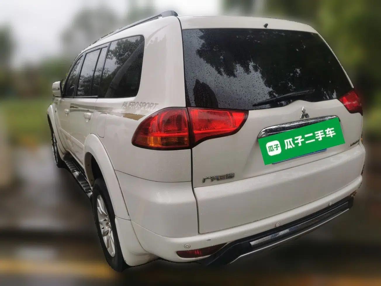 Mitsubishi Pajero Sport 2013 3.0L Automatic Two-Wheel Drive Luxury Edition — миниатюра 4