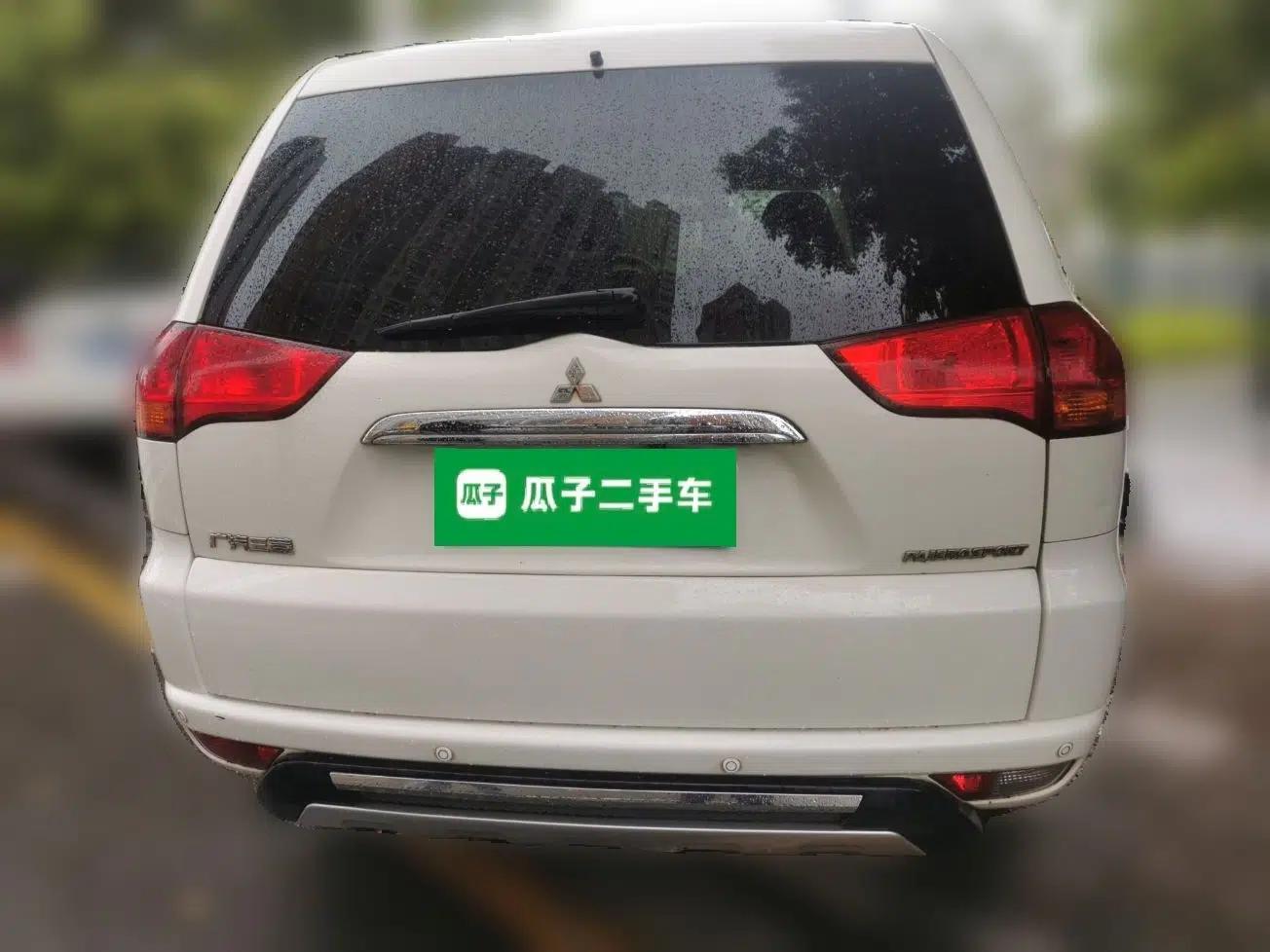 Mitsubishi Pajero Sport 2013 3.0L Automatic Two-Wheel Drive Luxury Edition — миниатюра 5
