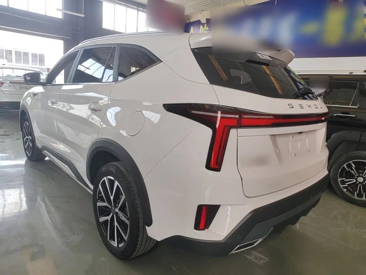 SOL X8 PLUS 2023 1.5 TGDI DCT Smart Edition 7-Seater — миниатюра 4