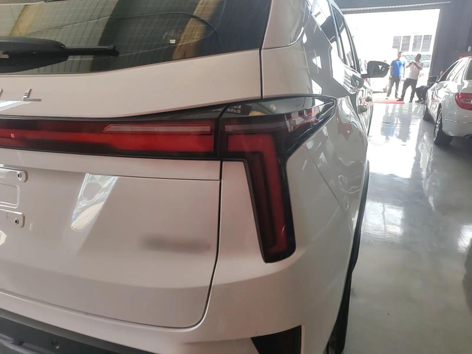 SOL X8 PLUS 2023 1.5 TGDI DCT Smart Edition 7-Seater — миниатюра 7
