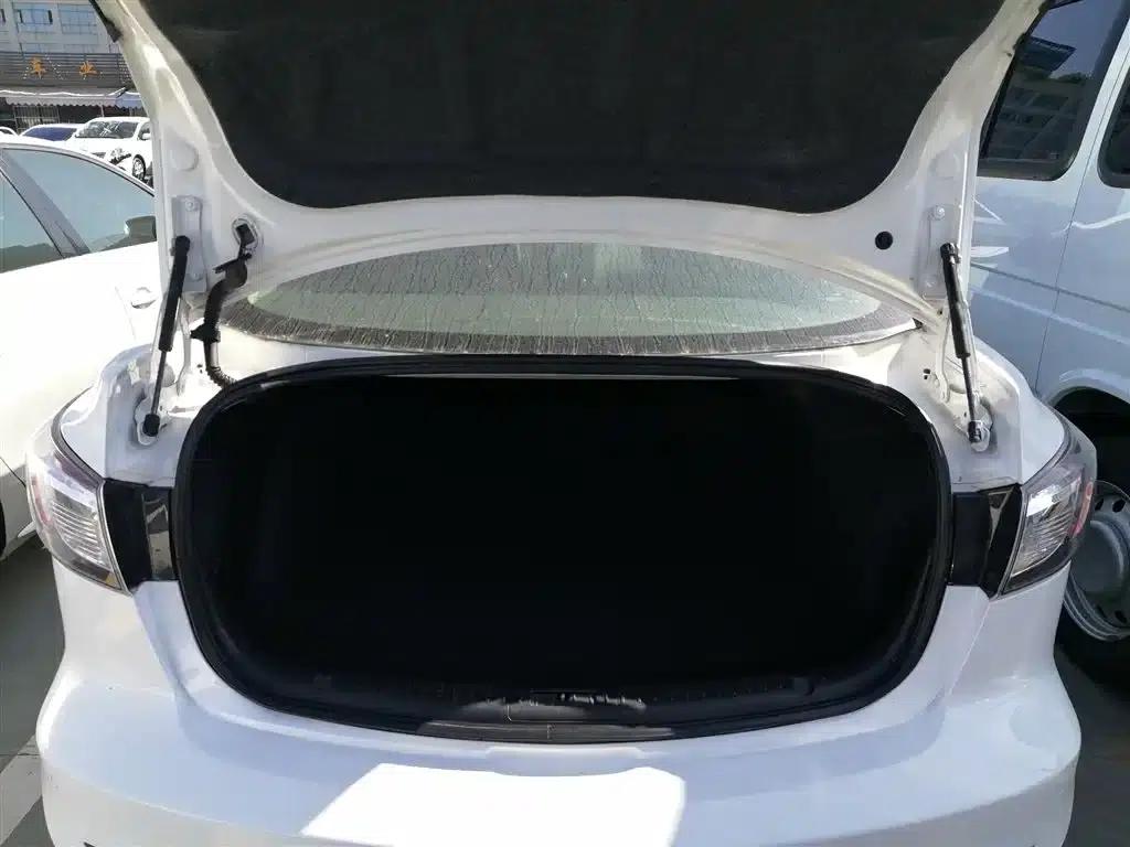 Mazda3 Axela 2015 Sedan 1.6L Automatic Elite — миниатюра 15