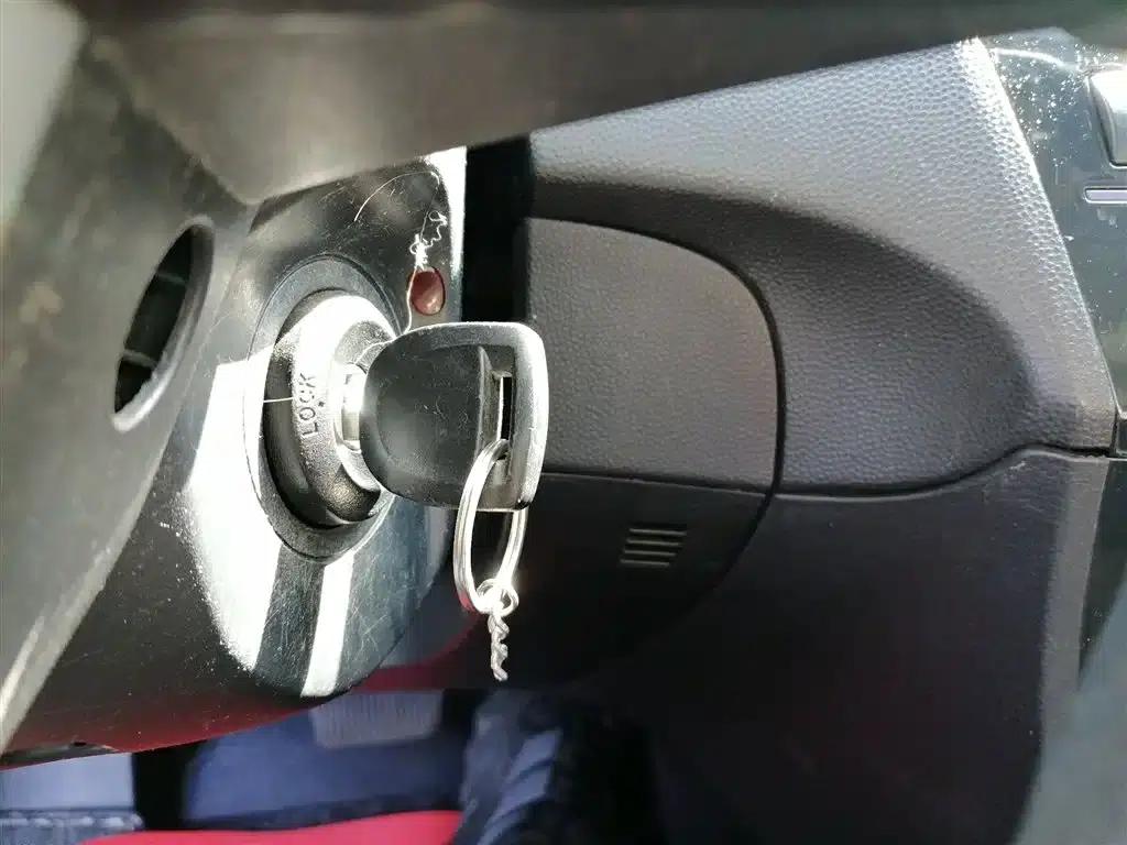 Mazda3 Axela 2015 Sedan 1.6L Automatic Elite — миниатюра 17
