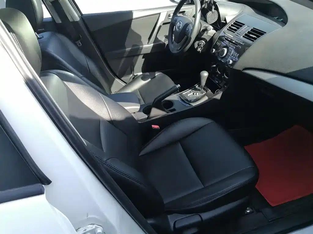 Mazda3 Axela 2015 Sedan 1.6L Automatic Elite — миниатюра 20