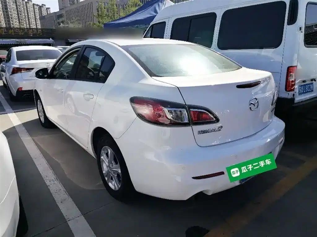 Mazda3 Axela 2015 Sedan 1.6L Automatic Elite — миниатюра 23