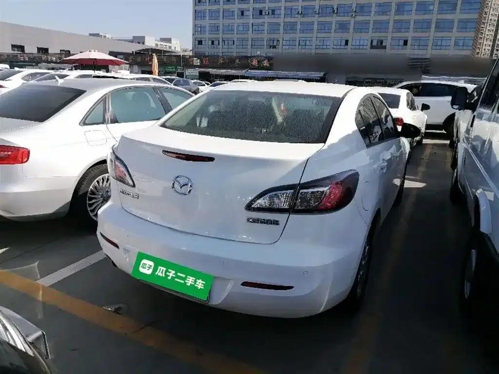 Mazda3 Axela 2015 Sedan 1.6L Automatic Elite — миниатюра 5