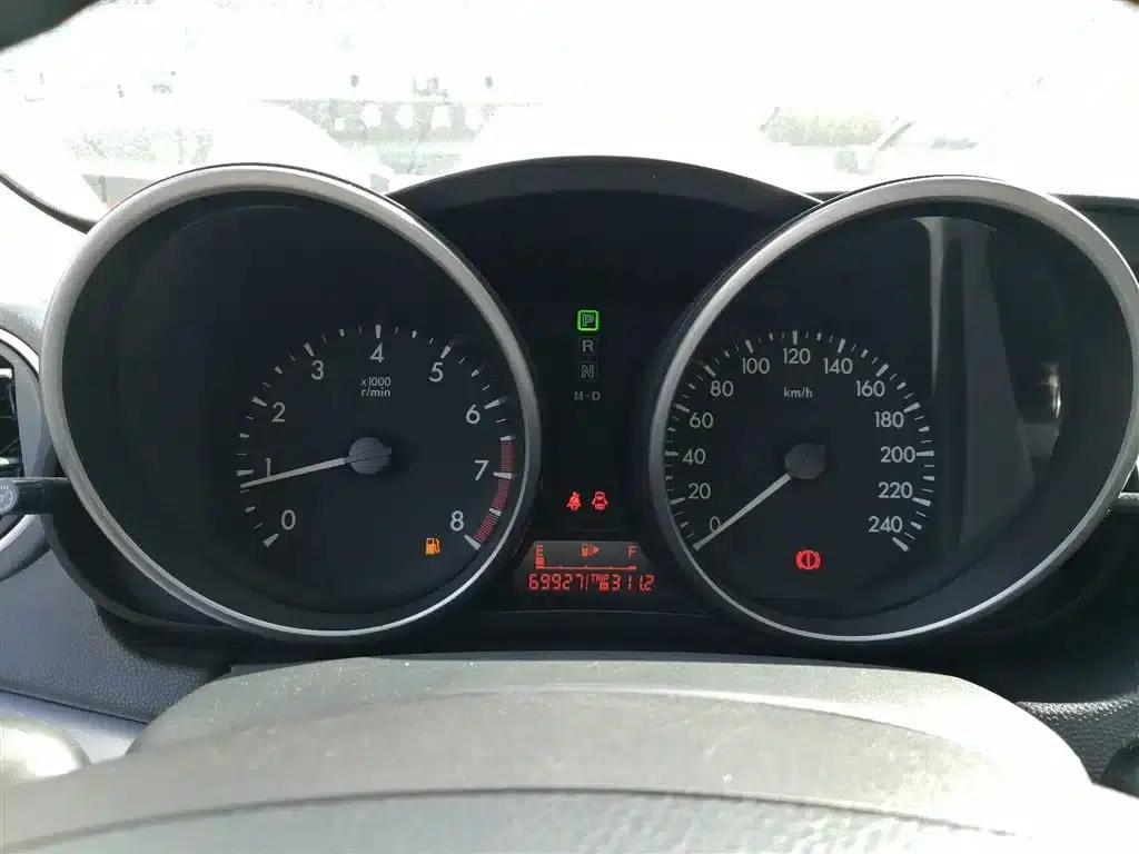 Mazda3 Axela 2015 Sedan 1.6L Automatic Elite — миниатюра 8