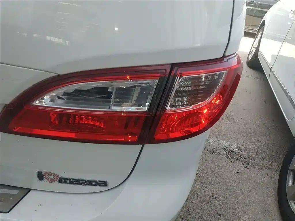 Mazda 5 2013 2.0L Automatic Luxury — миниатюра 8