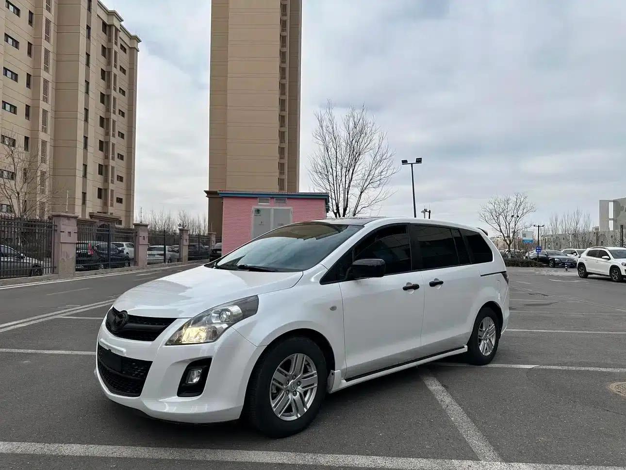 Mazda 8 2011 2.3L Elite Edition — миниатюра 1