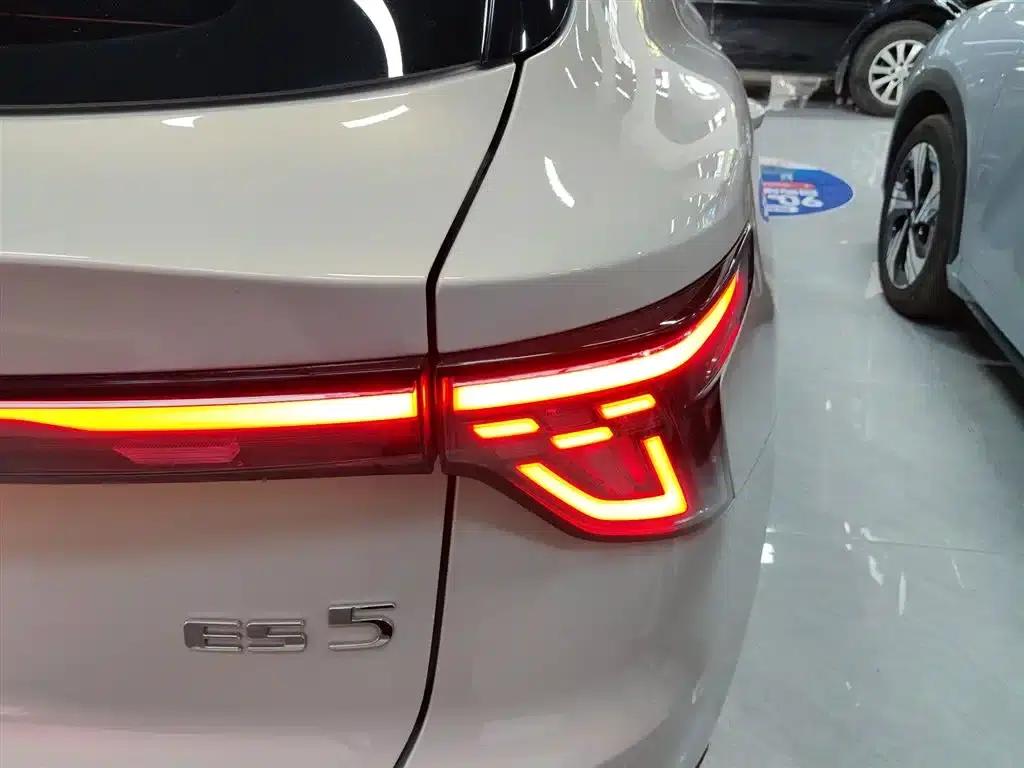 MG ES5 2025 515plus Rear-Wheel Drive — миниатюра 8