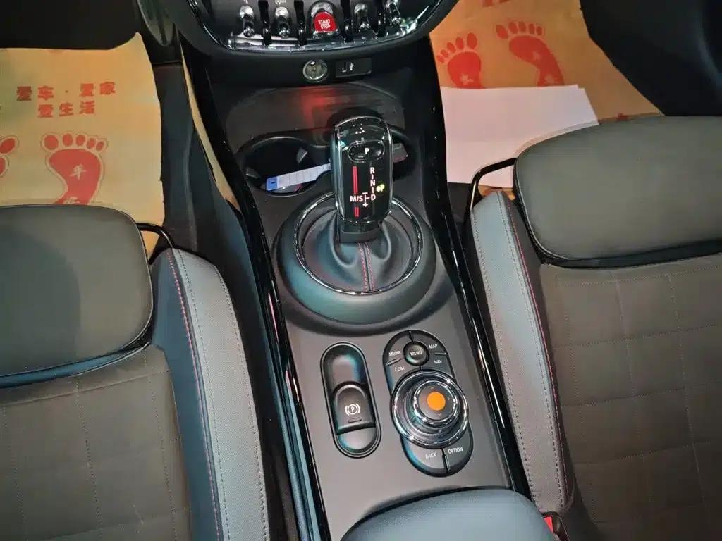 MINI JCW CLUBMAN 2021 2.0T JOHN COOPER WORKS ALL-IN — миниатюра 14