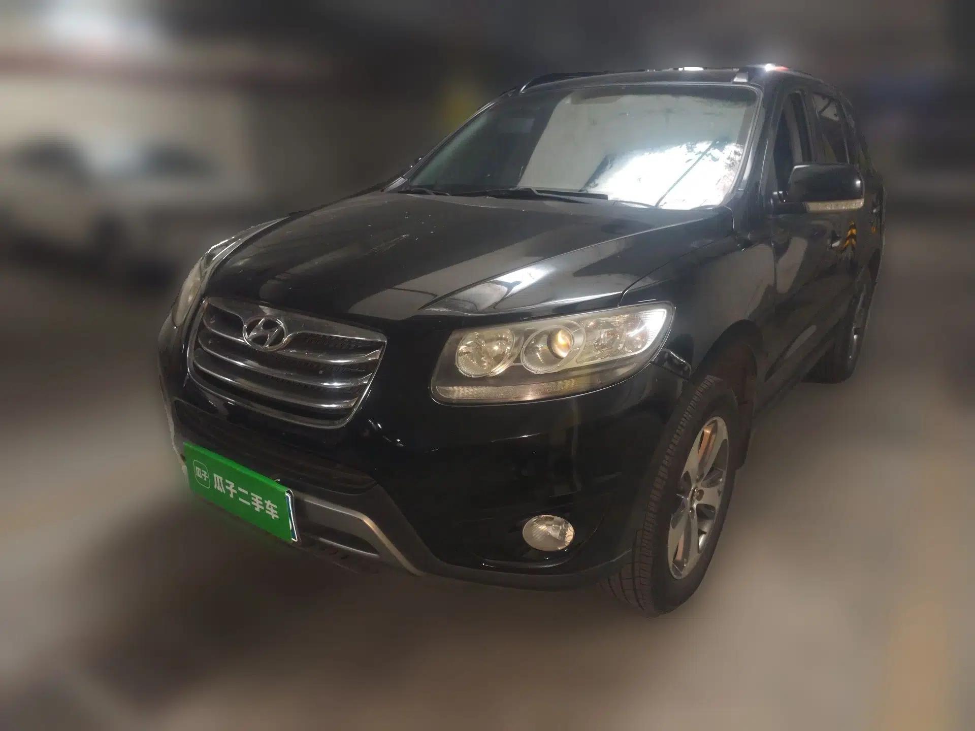 Hyundai Santa Fe Classic 2012 2.4 Comfort Edition 7-Seater Four-Wheel Drive — миниатюра 1