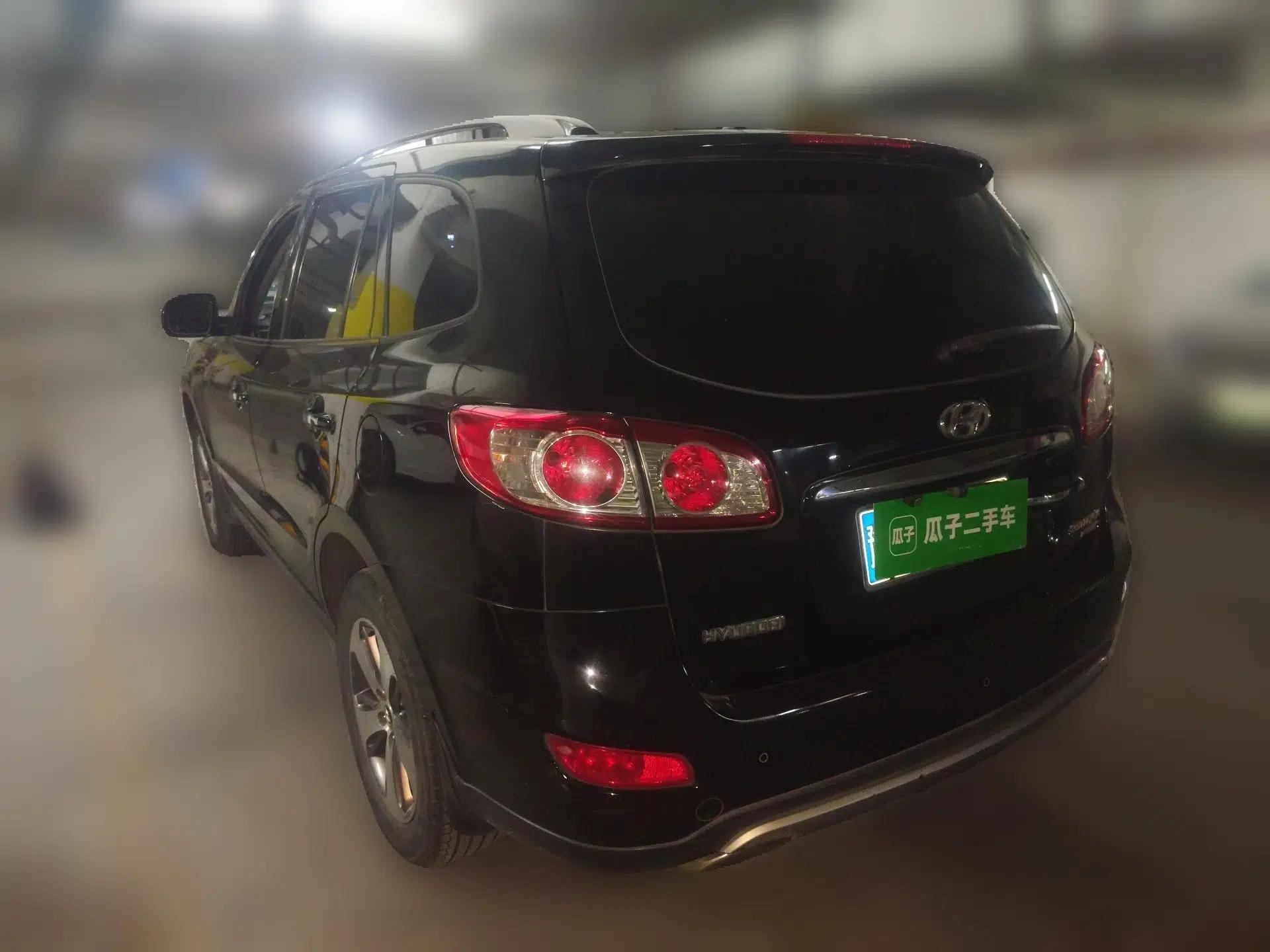 Hyundai Santa Fe Classic 2012 2.4 Comfort Edition 7-Seater Four-Wheel Drive — миниатюра 4