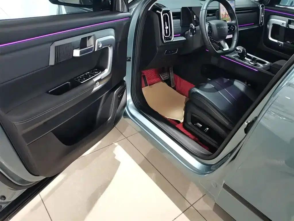 Explore 06 2023 Urban Edition 1.6T 2WD Luxury — миниатюра 16