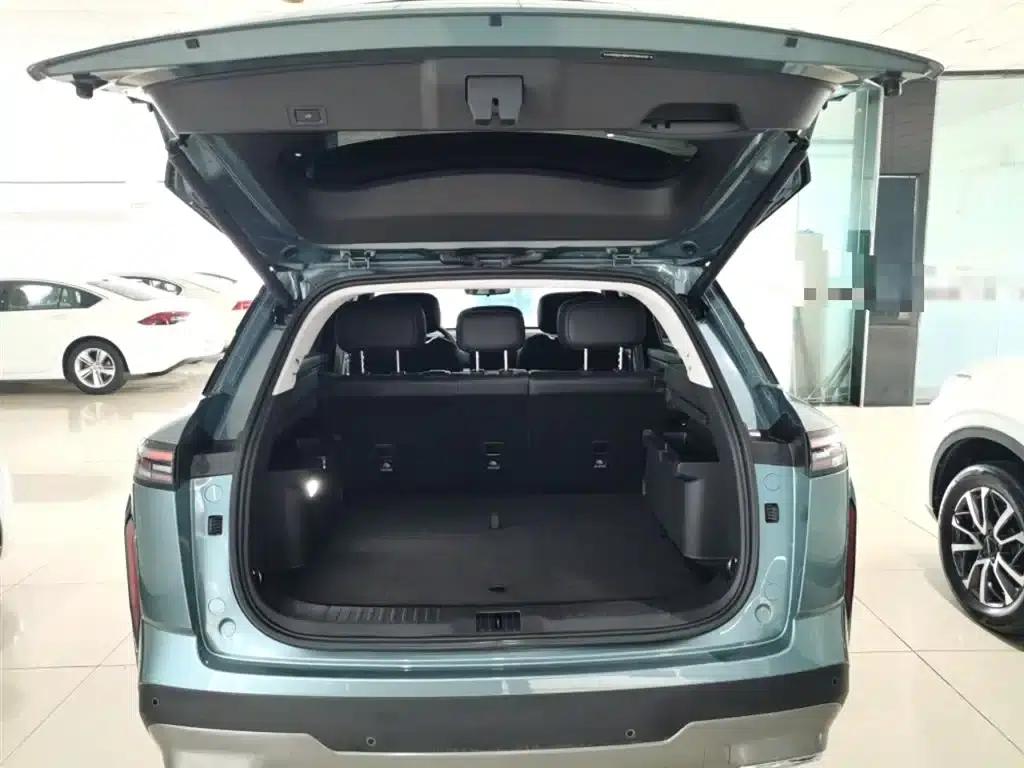 Explore 06 2023 Urban Edition 1.6T 2WD Luxury — миниатюра 19