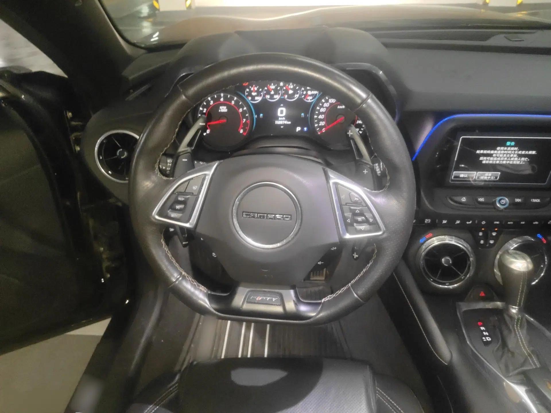 Chevrolet Camaro 2017 2.0T RS — миниатюра 11