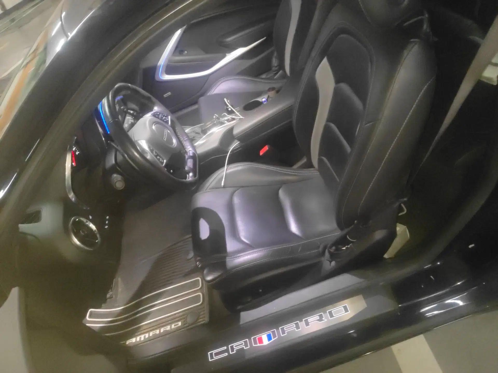 Chevrolet Camaro 2017 2.0T RS — миниатюра 16