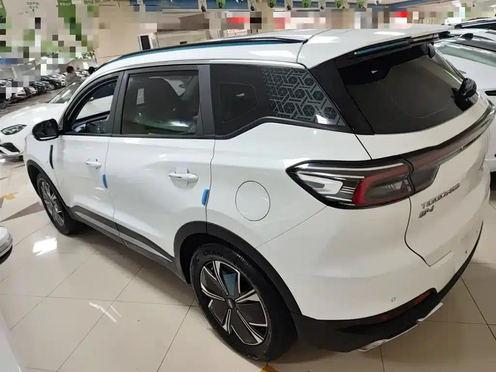 Chery Tiggo 7 PLUS New Energy 2023 Model 1.5T Smart Edition — миниатюра 23