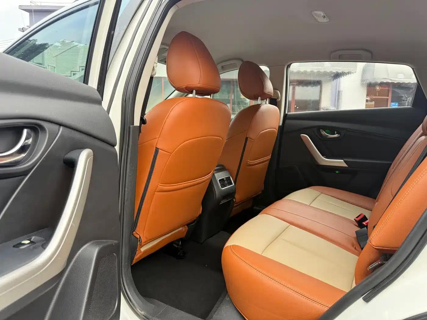 Venucia T90 2018 2.0L CVT Smart Fashion Edition (National V Emission Standard) — миниатюра 5