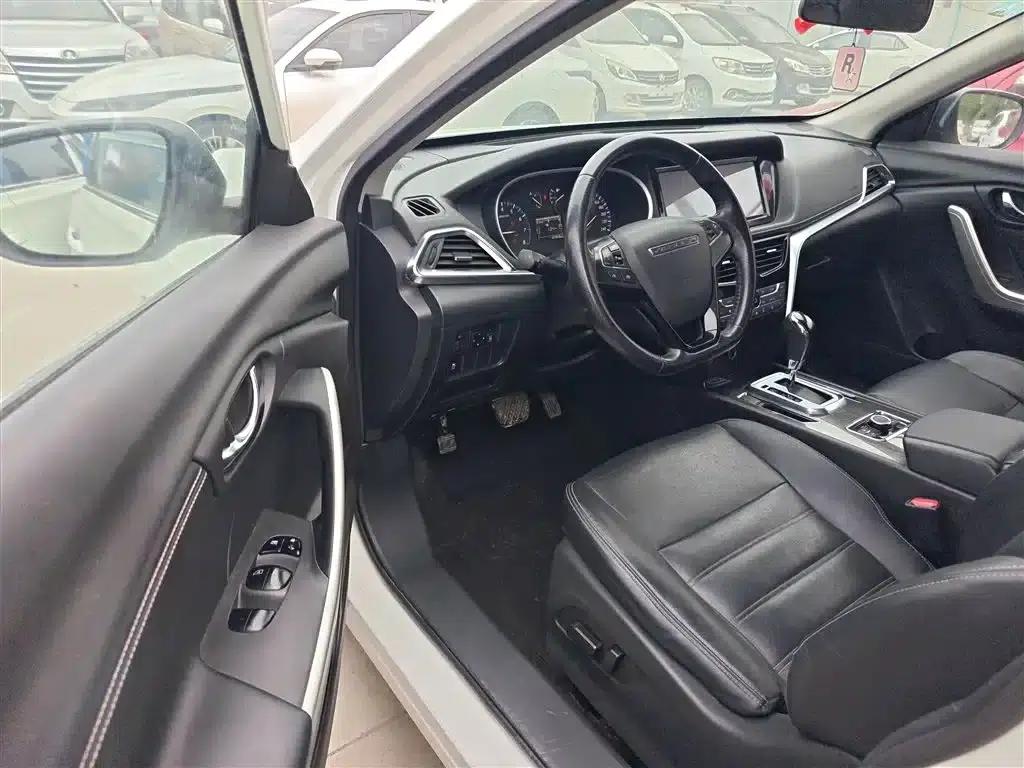 Venucia T90 2017 2.0L CVT Smart Edition — миниатюра 16