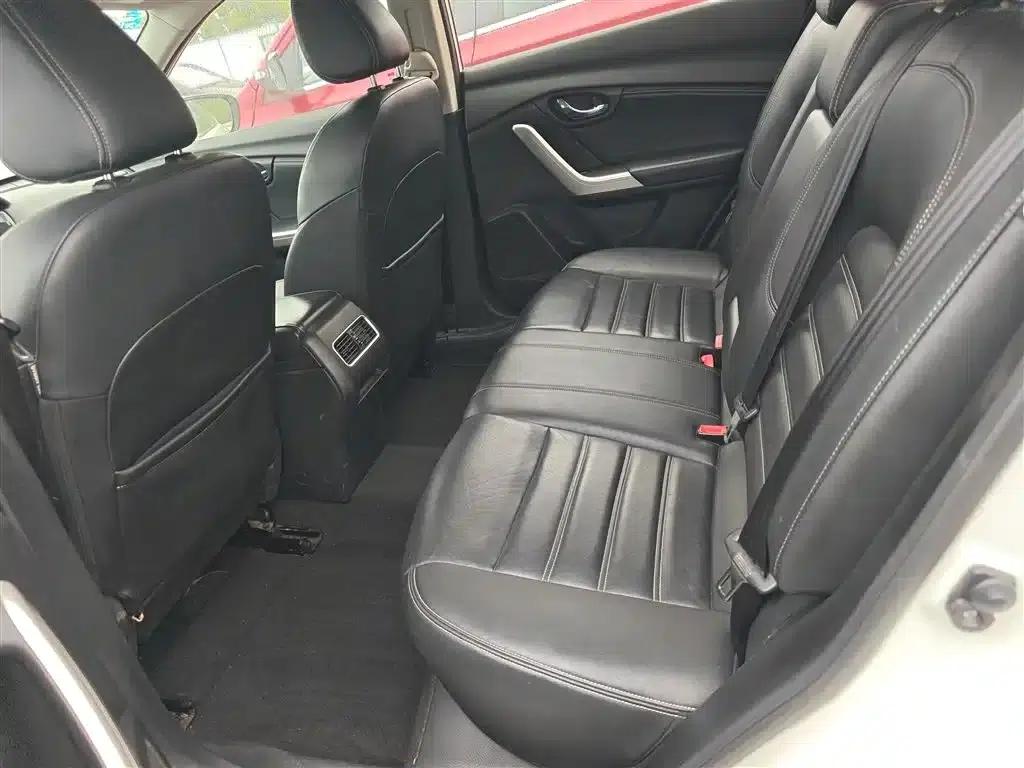 Venucia T90 2017 2.0L CVT Smart Edition — миниатюра 17