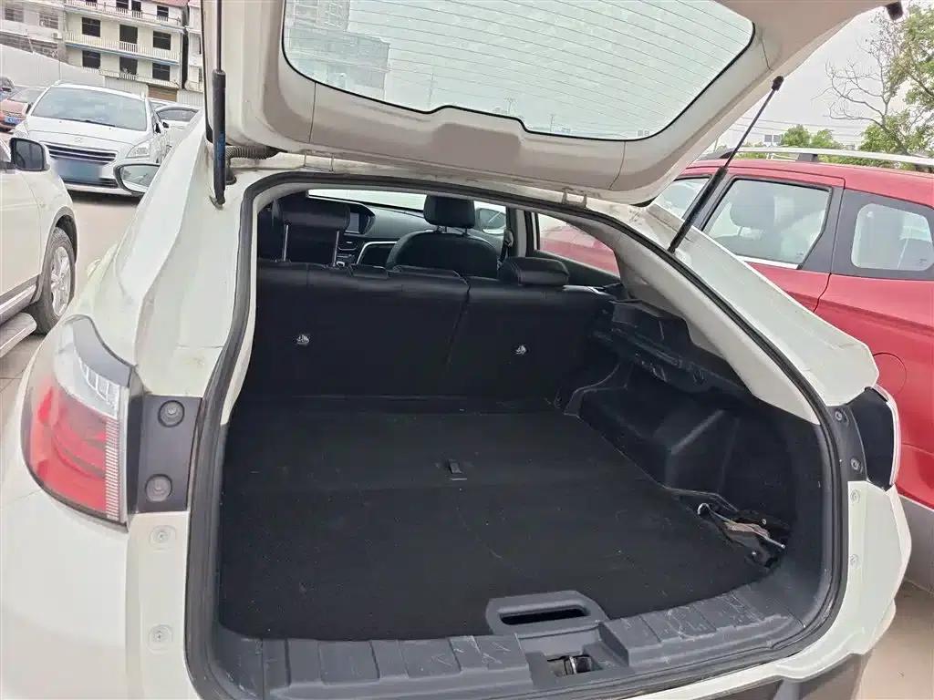 Venucia T90 2017 2.0L CVT Smart Edition — миниатюра 19