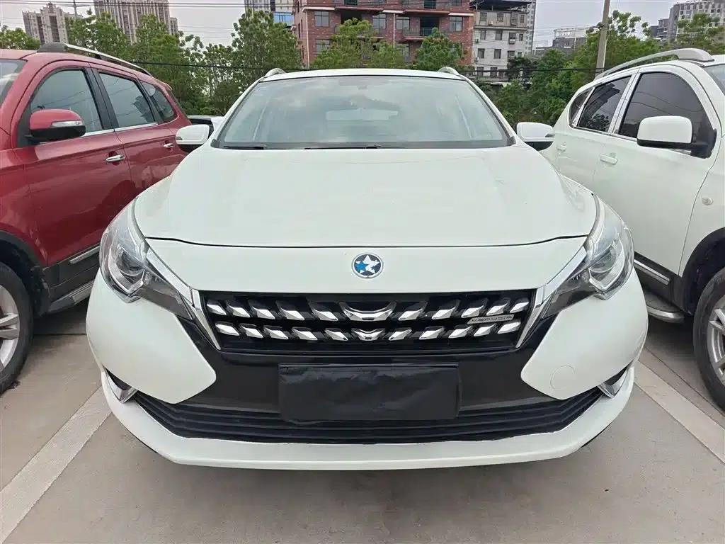 Venucia T90 2017 2.0L CVT Smart Edition — миниатюра 3
