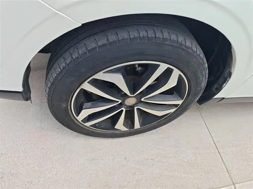 Venucia T90 2017 2.0L CVT Smart Edition — миниатюра 23