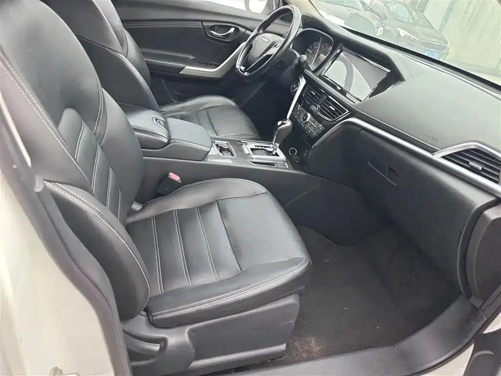Venucia T90 2017 2.0L CVT Smart Edition — миниатюра 25
