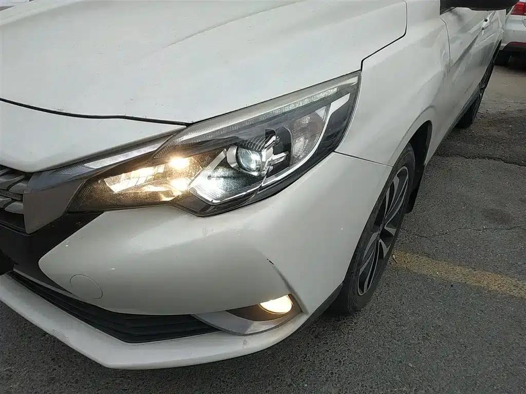 Venucia T90 2018 2.0L CVT Smart Connect Smart Edition (National VI Emission Standard) — миниатюра 24