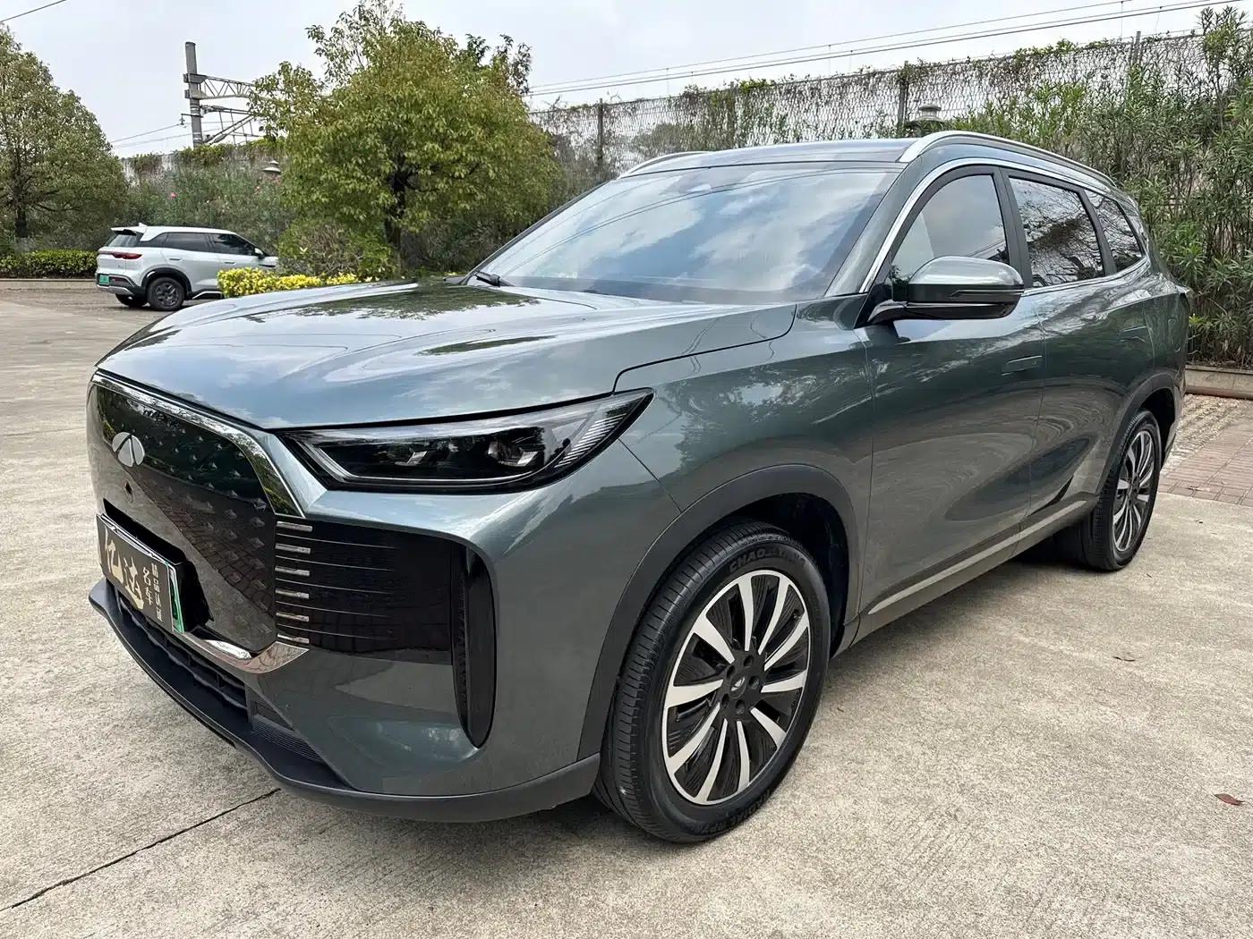 Fengyun T8 2025 1.5T 130km Premium Edition 5-seater — миниатюра 3