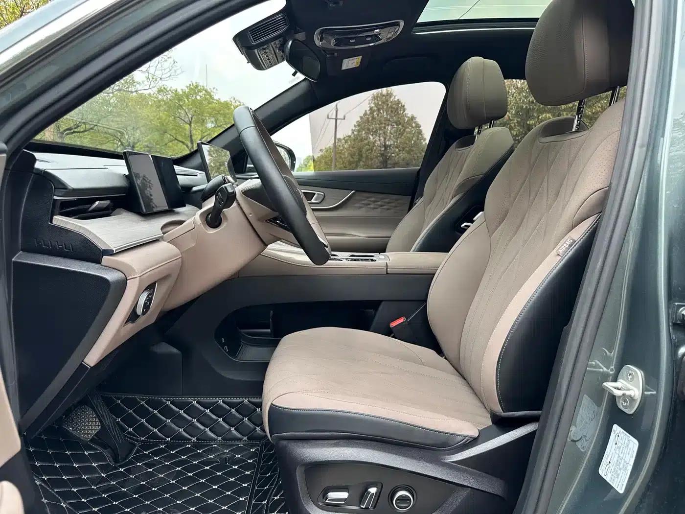 Fengyun T8 2025 1.5T 130km Premium Edition 5-seater — миниатюра 23