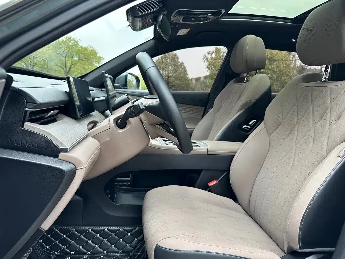 Fengyun T8 2025 1.5T 130km Premium Edition 5-seater — миниатюра 25